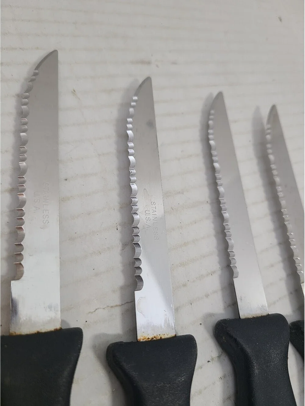 Set of 4 Vintage Serrated Utility Steak Knives, Black Handles USA Made